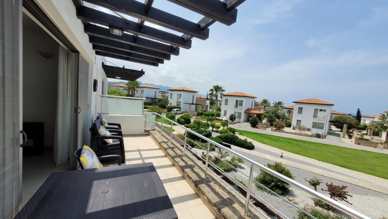 Sea And Mountain View Beachfront Penthouse Yali Extérieur photo