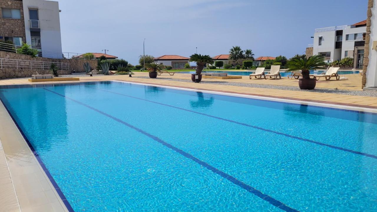 Sea And Mountain View Beachfront Penthouse Yali Extérieur photo