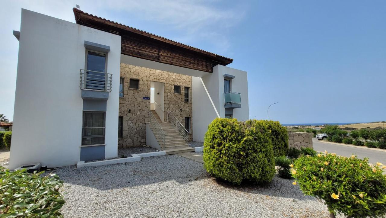 Sea And Mountain View Beachfront Penthouse Yali Extérieur photo