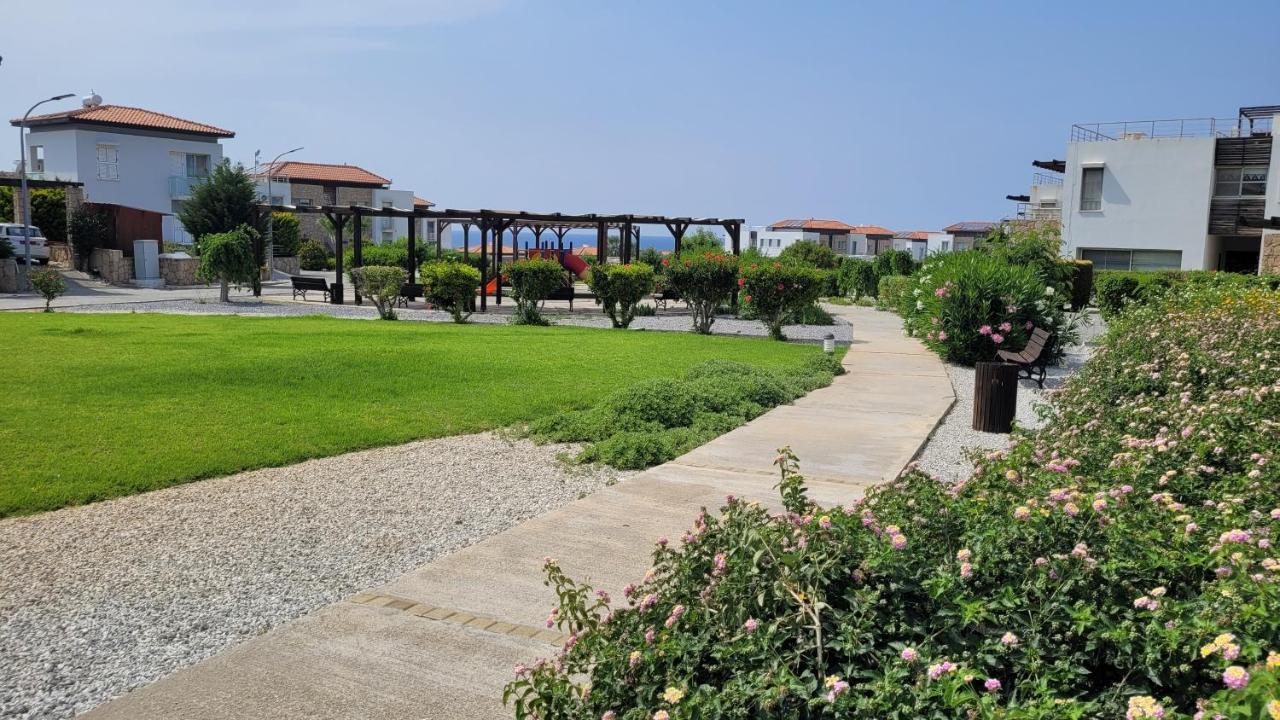Sea And Mountain View Beachfront Penthouse Yali Extérieur photo