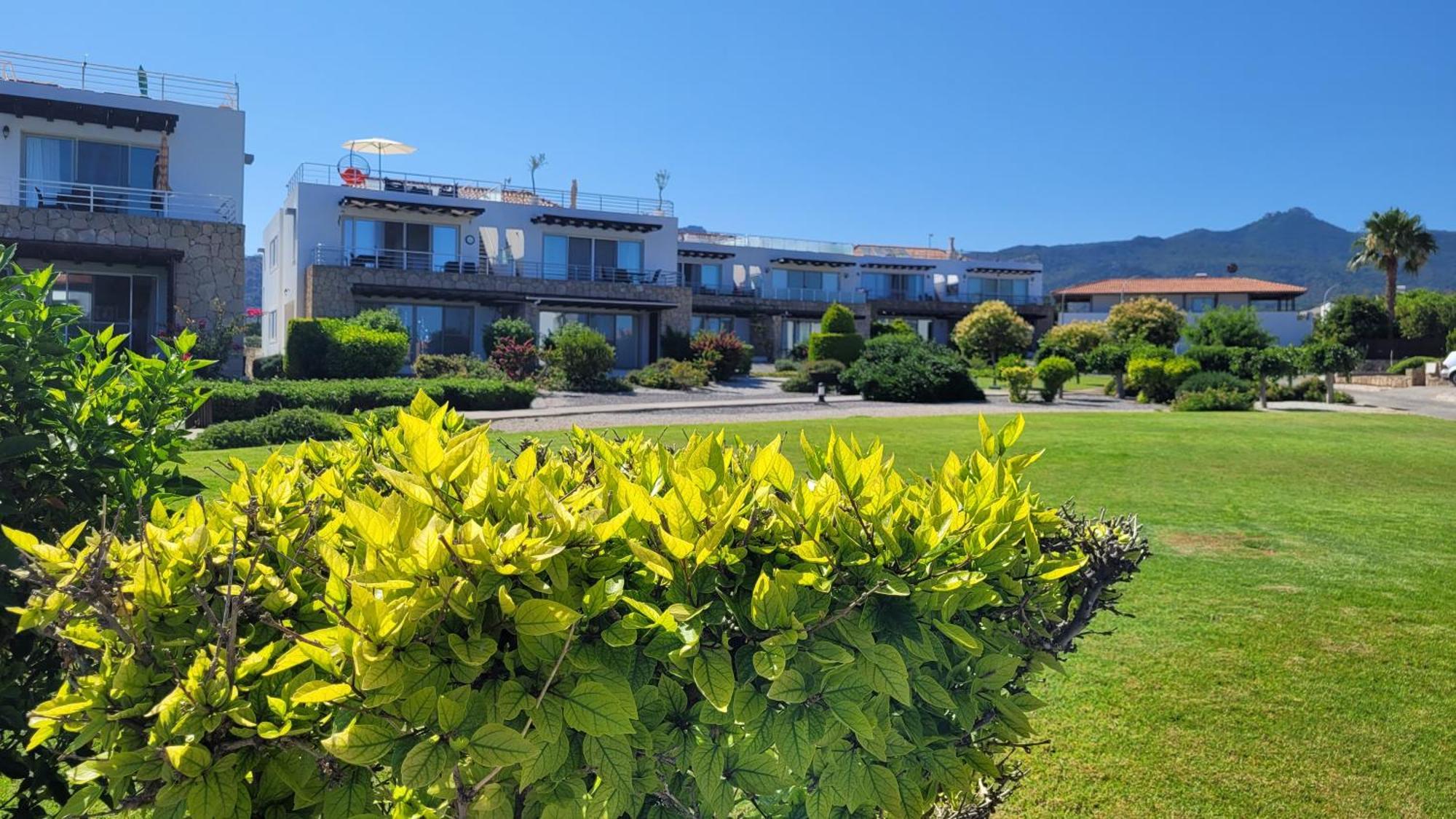Sea And Mountain View Beachfront Penthouse Yali Extérieur photo
